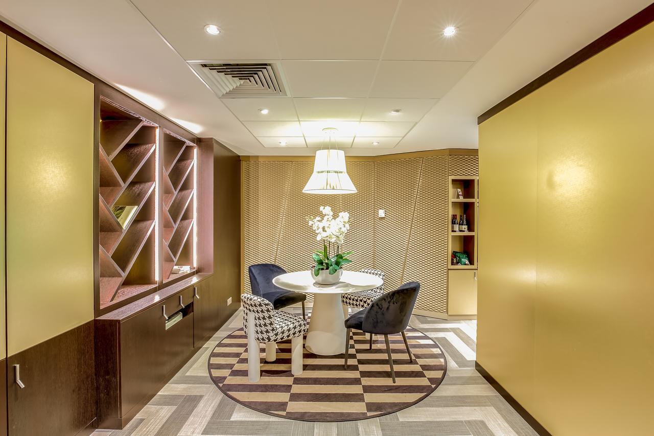Mercure Paris Arc De Triomphe Etoile Esterno foto